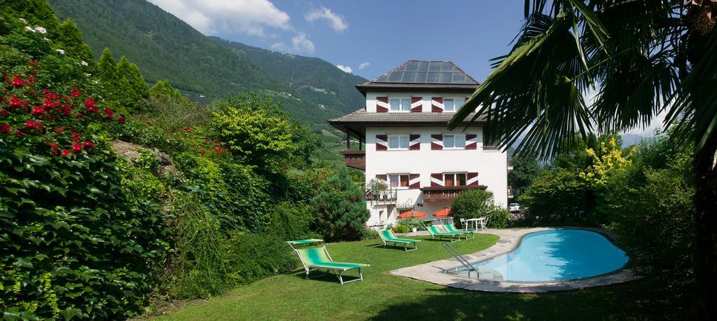 Pension Angergut Cermes Exterior photo